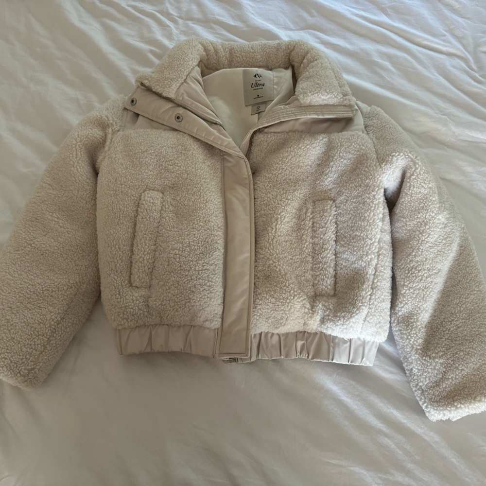 Abercombie & Fitch Ultra Mini Puffer Shearling White